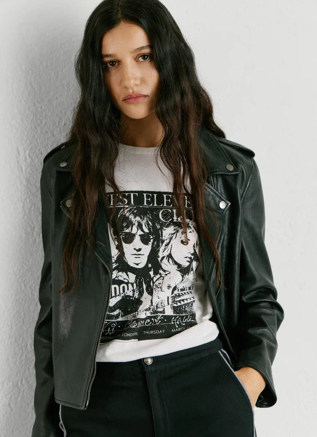 Artwork Print T-Shirt Artwork Print T-Shirt