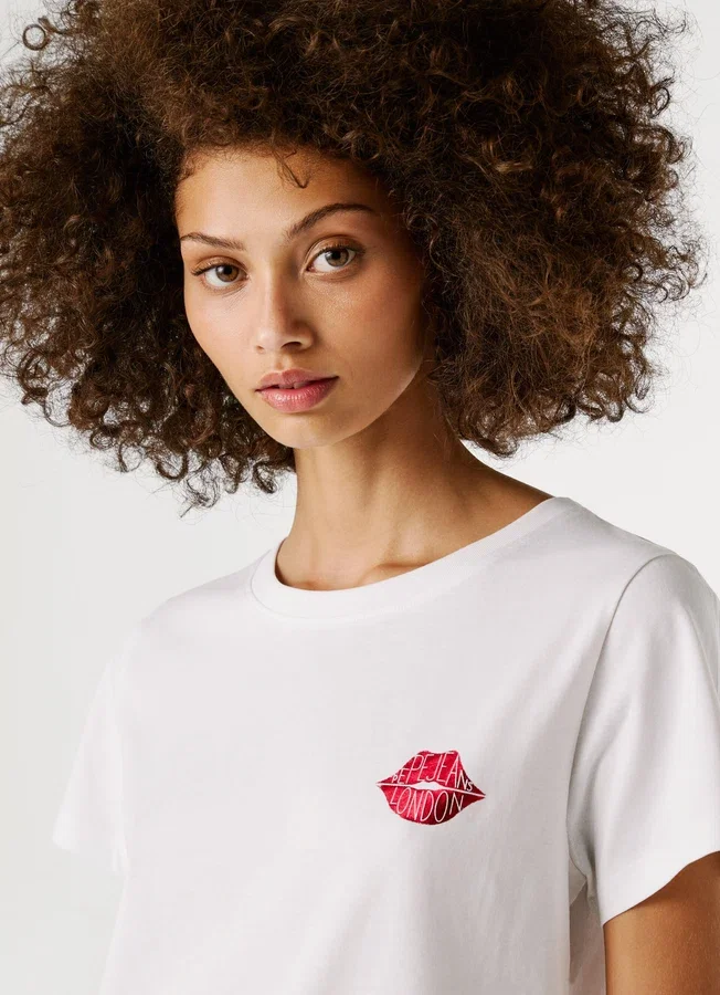 Artwork Print T-Shirt Artwork Print T-Shirt