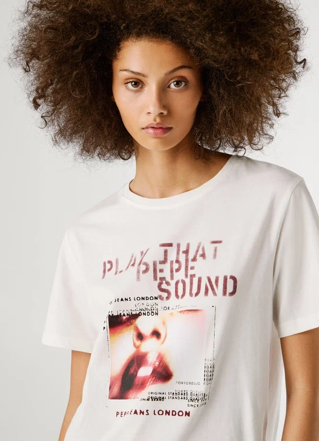 Artwork Print T-Shirt Artwork Print T-Shirt