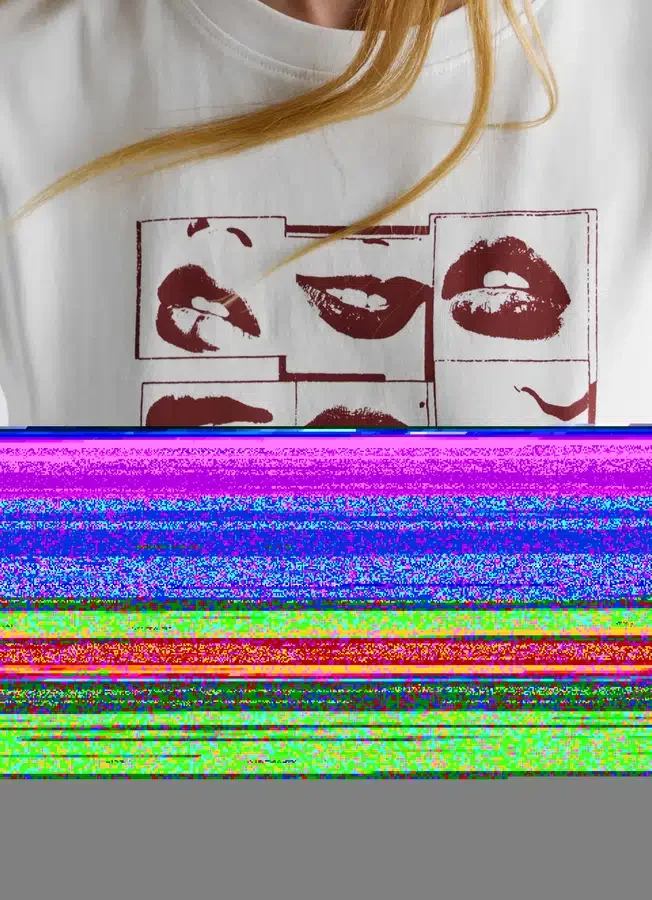 Artwork Print T-Shirt Artwork Print T-Shirt