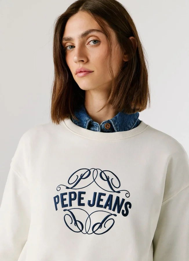 Crew Neck Logo Sweatshirt Crew Neck Logo Sweatshirt