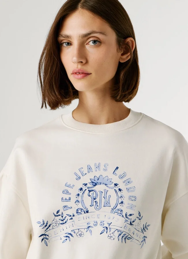 Crew Neck Logo Sweatshirt Crew Neck Logo Sweatshirt