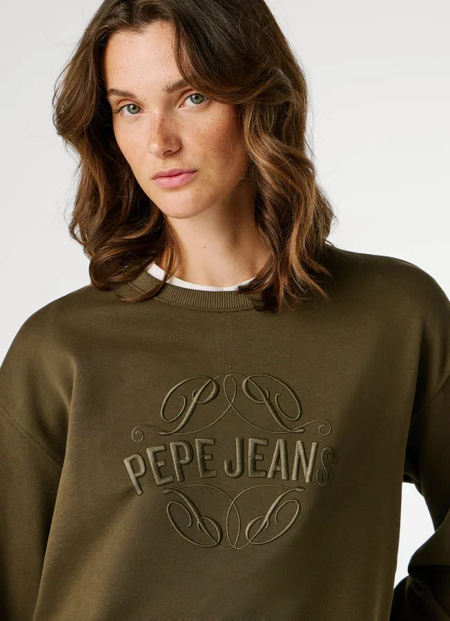 Crew Neck Logo Sweatshirt Crew Neck Logo Sweatshirt