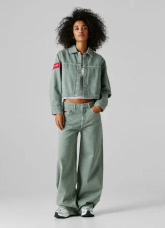 Cropped Fit Denim Jacket