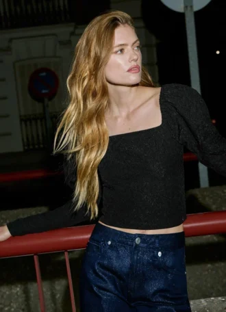 Cropped Fit Jacquard Top