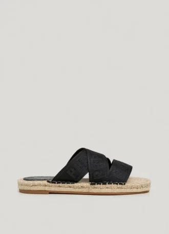 Flat Sandals with Crossed Straps