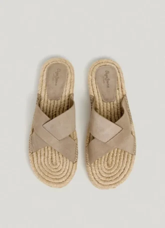 Flat Sandals with Crossed Straps