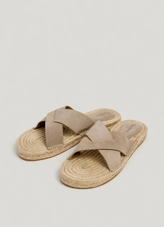 Flat Sandals with Crossed Straps Flat Sandals with Crossed Straps