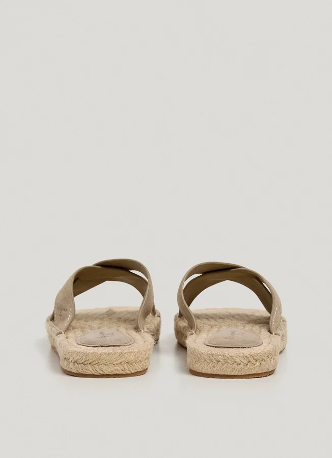 Flat Sandals with Crossed Straps Flat Sandals with Crossed Straps
