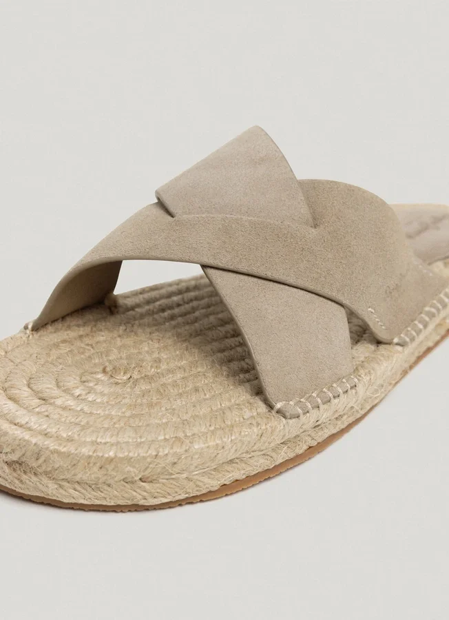 Flat Sandals with Crossed Straps Flat Sandals with Crossed Straps