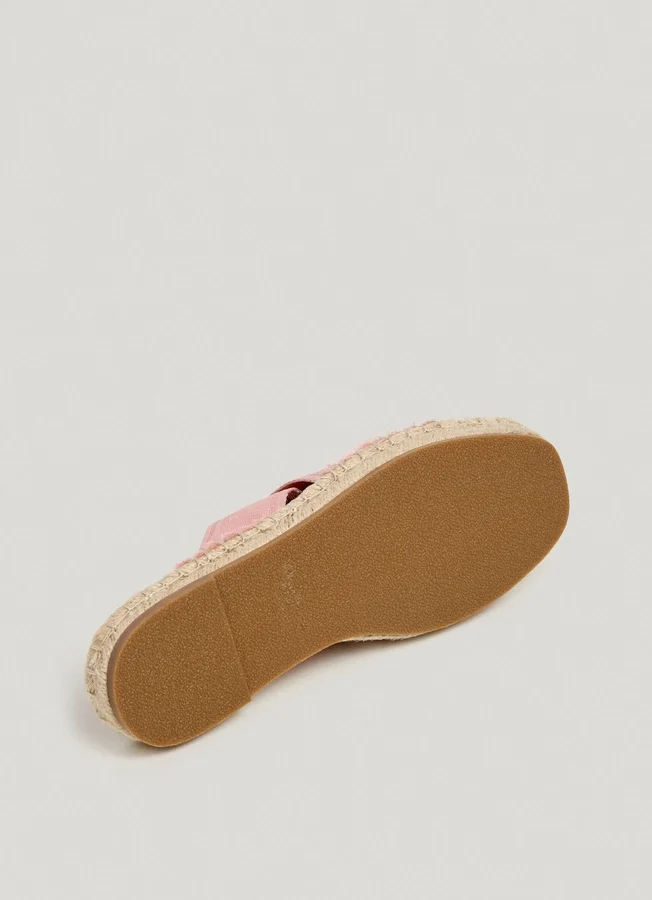 Flat Sandals with Crossed Straps Flat Sandals with Crossed Straps