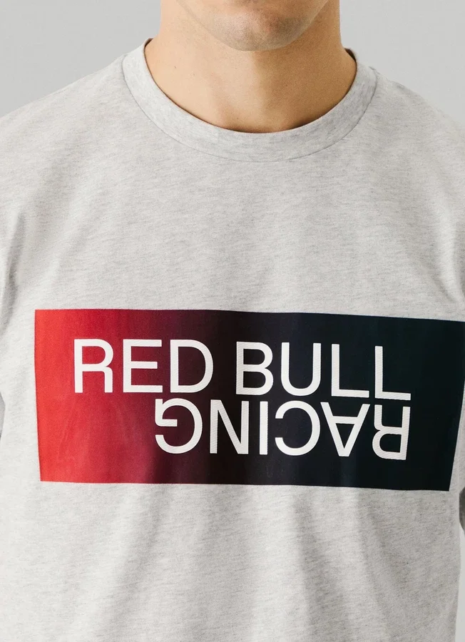 Gradient Effect Logo T-Shirt Gradient Effect Logo T-Shirt