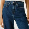 High-Rise Straight Fit Jeans – Lexa