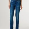 Low-Rise Slim Fit Jeans – Iconic Brooke