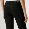 Mid-Rise Straight Fit Jeans – Beryl