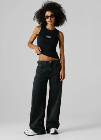 Mid-Rise Wide Fit Jeans