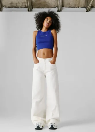 Mid-Rise Wide Fit Jeans