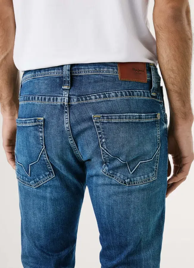 Regular Fit Mid-Rise Jeans – Cash Regular Fit Mid-Rise Jeans – Cash