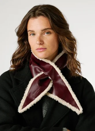 Reversible Triangular Scarf Reversible Triangular Scarf