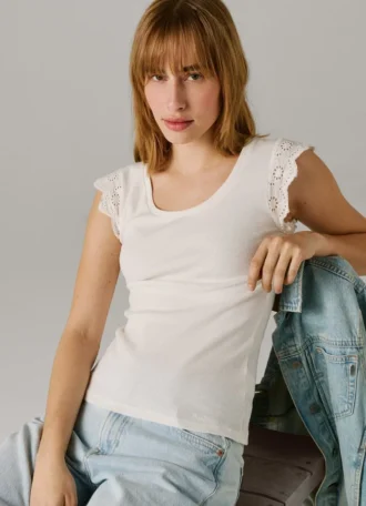 Sleeveless Ribbed Blouse