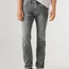 Slim Fit Mid-Rise Jeans – Track