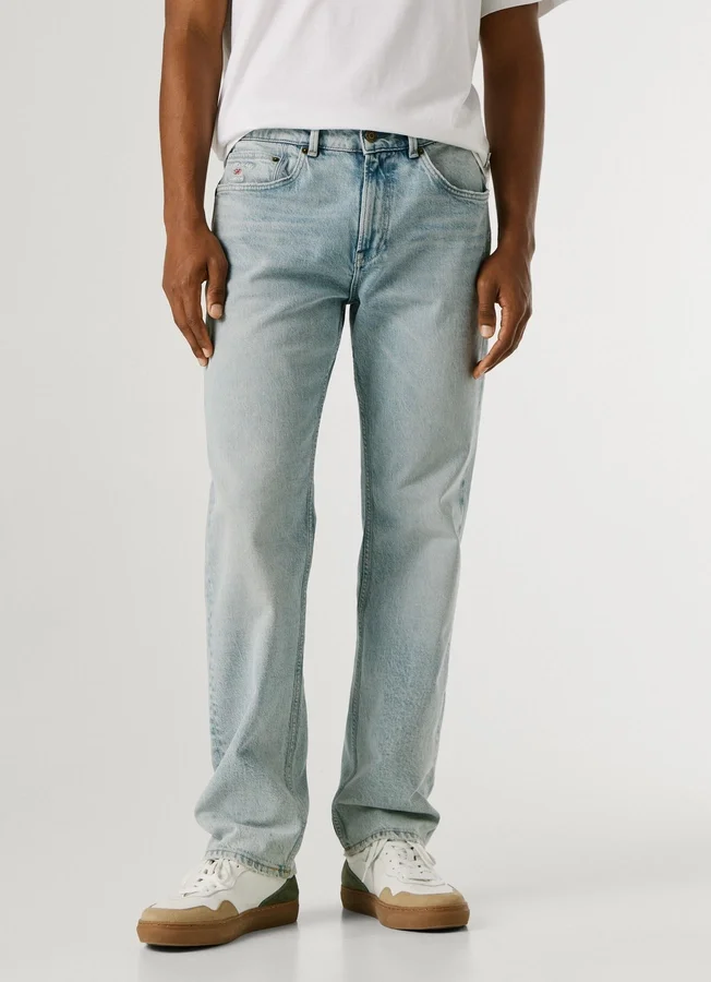 Straight Fit Mid-Rise Jeans – Cash Straight Fit Mid-Rise Jeans – Cash