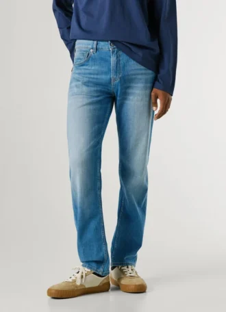 Straight Fit Mid-Rise Jeans – Cash