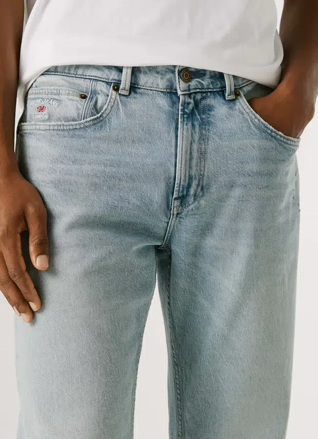 Straight Fit Mid-Rise Jeans – Cash Straight Fit Mid-Rise Jeans – Cash