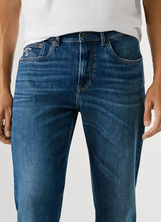 Straight Fit Mid-Rise Jeans – Cash Straight Fit Mid-Rise Jeans – Cash