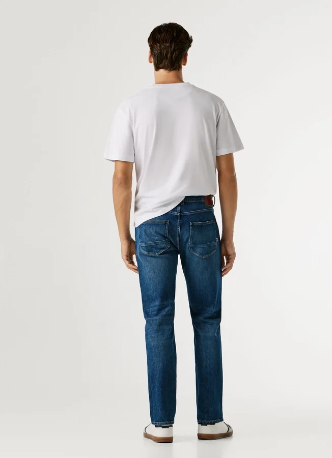 Straight Fit Mid-Rise Jeans – Cash Straight Fit Mid-Rise Jeans – Cash