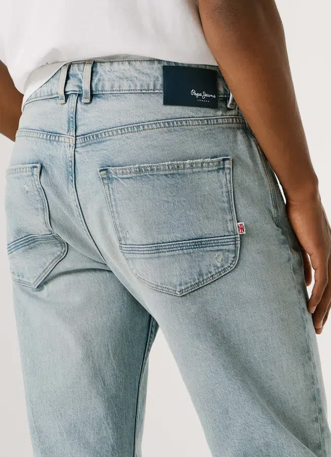 Straight Fit Mid-Rise Jeans – Cash Straight Fit Mid-Rise Jeans – Cash