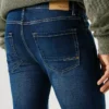 Straight Fit Mid-Rise Jeans – Cash